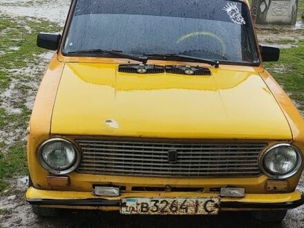 ВАЗ 2101 1984 у Чернівцях на Automoto.ua Жовтий ВАЗ 2101, об'ємом двигуна 0 л та пробігом 80 тис. км за 200 $, фото 1 на Automoto.ua