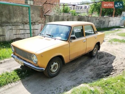 Желтый ВАЗ 2101, объемом двигателя 1.2 л и пробегом 200 тыс. км за 386 $, фото 1 на Automoto.ua
