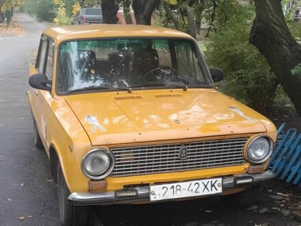 Желтый ВАЗ 2101, объемом двигателя 1.5 л и пробегом 300 тыс. км за 363 $, фото 1 на Automoto.ua
