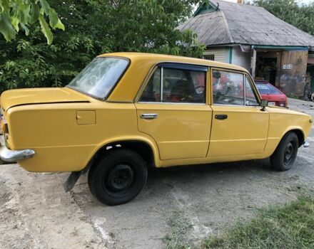 Желтый ВАЗ 2101, объемом двигателя 1 л и пробегом 330 тыс. км за 358 $, фото 1 на Automoto.ua