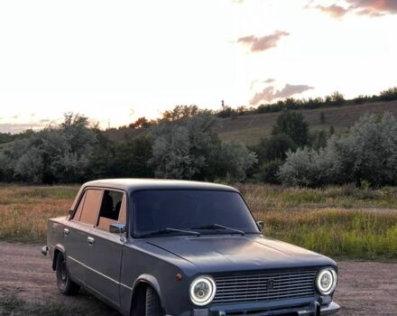 Серый ВАЗ 2101, объемом двигателя 1.3 л и пробегом 300 тыс. км за 761 $, фото 3 на Automoto.ua