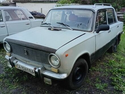 ВАЗ 2101 1971 у Черкасах на Automoto.ua Сірий ВАЗ 2101, об'ємом двигуна 1.2 л та пробігом 123 тис. км за 339 $, фото 1 на Automoto.ua
