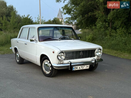 Серый ВАЗ 2101, объемом двигателя 1.2 л и пробегом 45 тыс. км за 2000 $, фото 1 на Automoto.ua