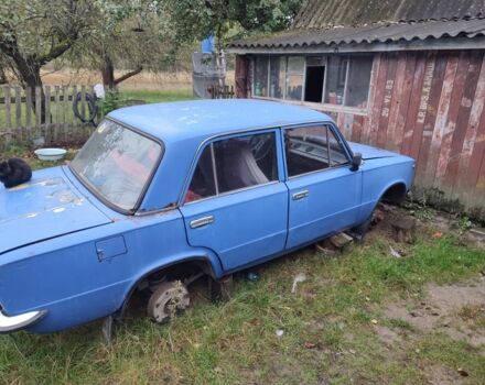 ВАЗ 2101 1976 в Коростене на Automoto.ua Синий ВАЗ 2101, объемом двигателя 1.3 л и пробегом 90 тыс. км за 263 $, фото 1 на Automoto.ua