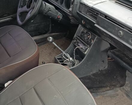 ВАЗ 2101 1983 в Первомайск на Automoto.ua Синий ВАЗ 2101, объемом двигателя 1 л и пробегом 100 тыс. км за 400 $, фото 6 на Automoto.ua