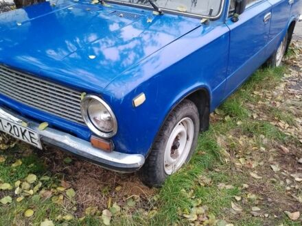 ВАЗ 2101 1982 у Хороле на Automoto.ua Синій ВАЗ 2101, об'ємом двигуна 0 л та пробігом 550 тис. км за 126 $, фото 1 на Automoto.ua