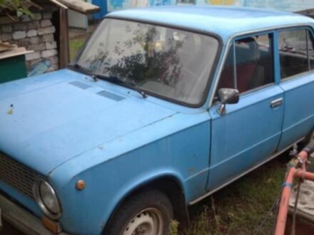 ВАЗ 2101 1983 у Первомайськ на Automoto.ua Синій ВАЗ 2101, об'ємом двигуна 1 л та пробігом 100 тис. км за 450 $, фото 1 на Automoto.ua
