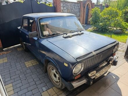 ВАЗ 2101 1988 у Хмельнике на Automoto.ua Синій ВАЗ 2101, об'ємом двигуна 1.3 л та пробігом 80 тис. км за 292 $, фото 1 на Automoto.ua
