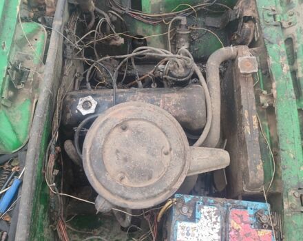 Зеленый ВАЗ 2101, объемом двигателя 1 л и пробегом 860 тыс. км за 300 $, фото 4 на Automoto.ua