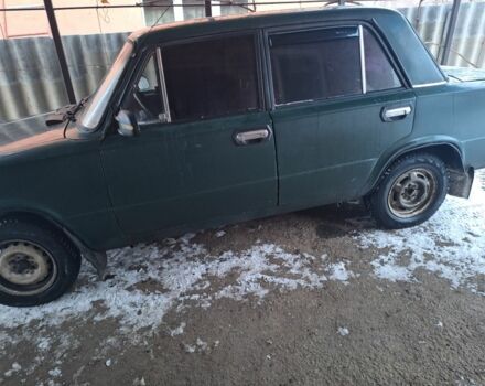 Зеленый ВАЗ 2101, объемом двигателя 1.5 л и пробегом 300 тыс. км за 1200 $, фото 1 на Automoto.ua