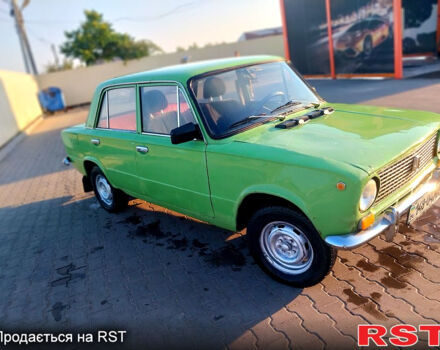 Зеленый ВАЗ 2101, объемом двигателя 1.2 л и пробегом 350 тыс. км за 500 $, фото 1 на Automoto.ua