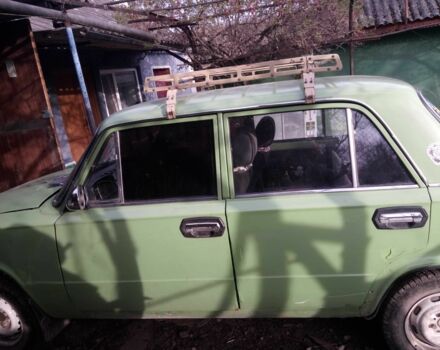 Зеленый ВАЗ 2101, объемом двигателя 0 л и пробегом 300 тыс. км за 381 $, фото 3 на Automoto.ua