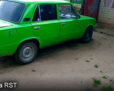 Зеленый ВАЗ 2101, объемом двигателя 1.7 л и пробегом 54 тыс. км за 800 $, фото 2 на Automoto.ua