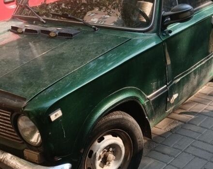 Зеленый ВАЗ 2101, объемом двигателя 1.2 л и пробегом 300 тыс. км за 310 $, фото 1 на Automoto.ua