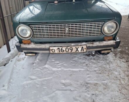 Зеленый ВАЗ 2101, объемом двигателя 1.5 л и пробегом 300 тыс. км за 1200 $, фото 1 на Automoto.ua