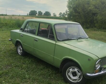 Зеленый ВАЗ 2101, объемом двигателя 1 л и пробегом 100 тыс. км за 600 $, фото 1 на Automoto.ua