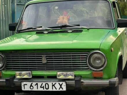 Зеленый ВАЗ 2101, объемом двигателя 1 л и пробегом 3 тыс. км за 308 $, фото 1 на Automoto.ua