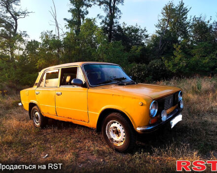Оранжевый ВАЗ 2101, объемом двигателя 1.3 л и пробегом 81 тыс. км за 500 $, фото 2 на Automoto.ua