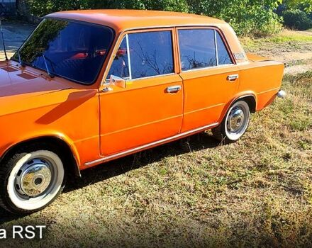 Оранжевый ВАЗ 2101, объемом двигателя 1.3 л и пробегом 100 тыс. км за 1200 $, фото 2 на Automoto.ua