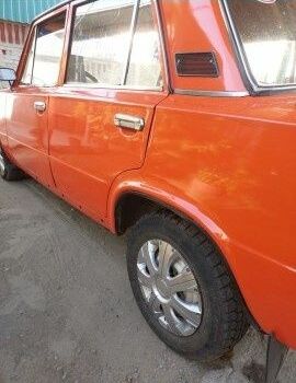 Оранжевый ВАЗ 2101, объемом двигателя 1 л и пробегом 68 тыс. км за 683 $, фото 5 на Automoto.ua