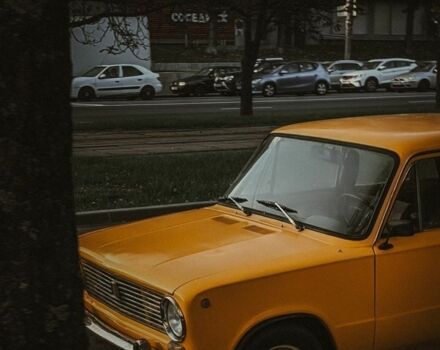 Помаранчевий ВАЗ 2101, об'ємом двигуна 1 л та пробігом 1000 тис. км за 166 $, фото 1 на Automoto.ua