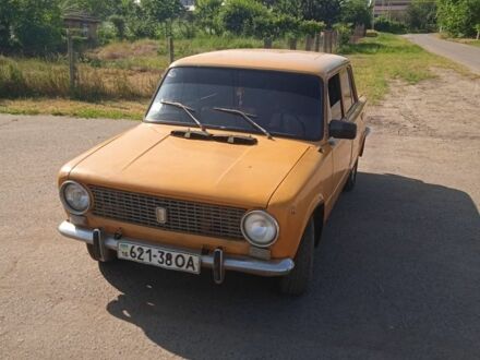 ВАЗ 2101 1978 у Беляевке на Automoto.ua Помаранчевий ВАЗ 2101, об'ємом двигуна 0 л та пробігом 300 тис. км за 472 $, фото 1 на Automoto.ua