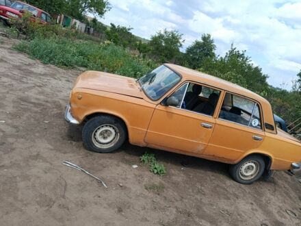 Оранжевый ВАЗ 2101, объемом двигателя 0 л и пробегом 300 тыс. км за 16000 $, фото 1 на Automoto.ua