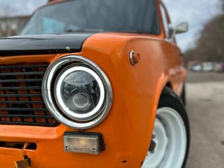 Помаранчевий ВАЗ 2101, об'ємом двигуна 1.7 л та пробігом 100 тис. км за 850 $, фото 1 на Automoto.ua