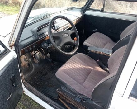 Белый ВАЗ 2102, объемом двигателя 1.2 л и пробегом 150 тыс. км за 381 $, фото 4 на Automoto.ua