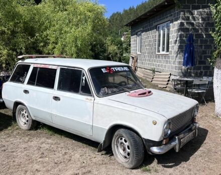 Белый ВАЗ 2102, объемом двигателя 1.2 л и пробегом 300 тыс. км за 300 $, фото 1 на Automoto.ua