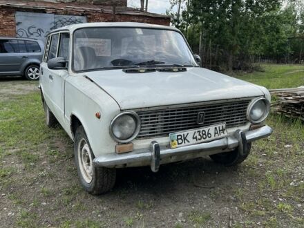 ВАЗ 2102 1986 в Новорад-Волынском на Automoto.ua Белый ВАЗ 2102, объемом двигателя 1.2 л и пробегом 100 тыс. км за 315 $, фото 1 на Automoto.ua