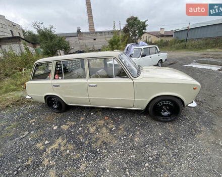 Бежевый ВАЗ 2102, объемом двигателя 1.2 л и пробегом 70 тыс. км за 3000 $, фото 2 на Automoto.ua