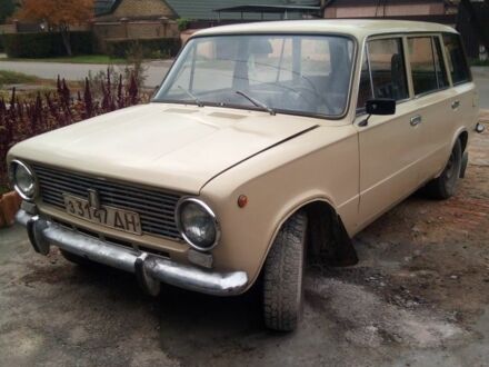 ВАЗ 2102 1978 у Кривому Розі на Automoto.ua Бежевий ВАЗ 2102, об'ємом двигуна 1.2 л та пробігом 98 тис. км за 1200 $, фото 1 на Automoto.ua