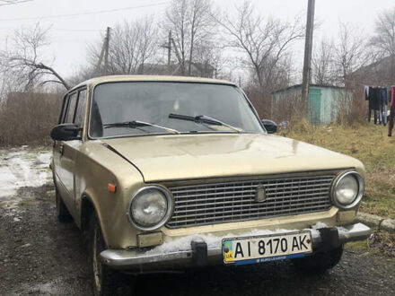 ВАЗ 2102 1979 у Кицмане на Automoto.ua Бежевий ВАЗ 2102, об'ємом двигуна 1.5 л та пробігом 77 тис. км за 750 $, фото 1 на Automoto.ua