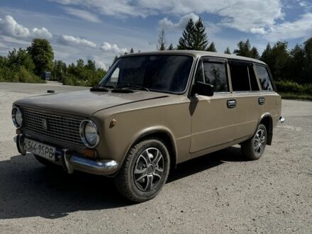 ВАЗ 2102 1985 у Кременце на Automoto.ua Бежевий ВАЗ 2102, об'ємом двигуна 1.5 л та пробігом 10 тис. км за 650 $, фото 1 на Automoto.ua