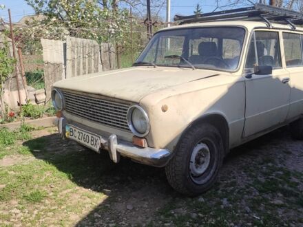 ВАЗ 2102 1986 в Каменце-Подольском на Automoto.ua Бежевый ВАЗ 2102, объемом двигателя 1.2 л и пробегом 130 тыс. км за 800 $, фото 1 на Automoto.ua