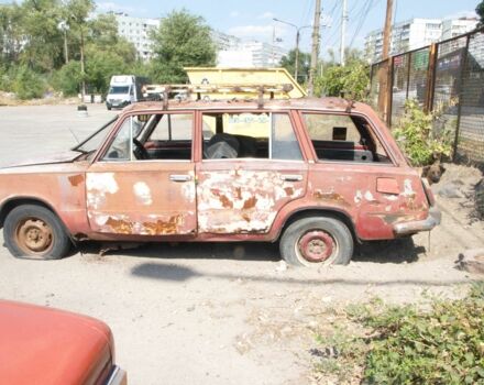 Красный ВАЗ 2102, объемом двигателя 0 л и пробегом 100 тыс. км за 121 $, фото 2 на Automoto.ua