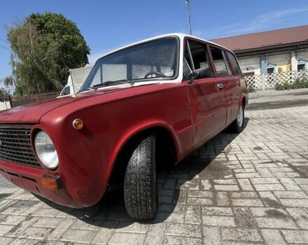 Красный ВАЗ 2102, объемом двигателя 1.5 л и пробегом 100 тыс. км за 651 $, фото 3 на Automoto.ua
