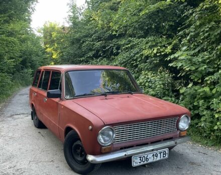 Красный ВАЗ 2102, объемом двигателя 1.5 л и пробегом 300 тыс. км за 600 $, фото 1 на Automoto.ua
