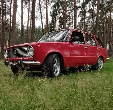 Червоний ВАЗ 2102, об'ємом двигуна 1.5 л та пробігом 300 тис. км за 1600 $, фото 3 на Automoto.ua