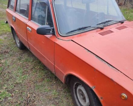 Красный ВАЗ 2102, объемом двигателя 1.5 л и пробегом 300 тыс. км за 310 $, фото 1 на Automoto.ua