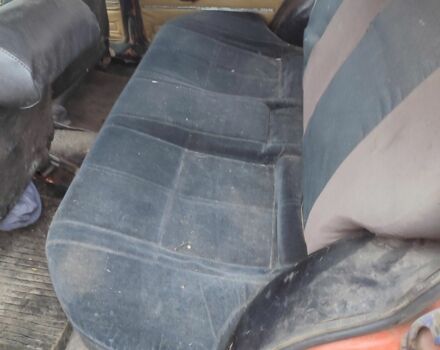 Красный ВАЗ 2102, объемом двигателя 1.5 л и пробегом 300 тыс. км за 310 $, фото 4 на Automoto.ua