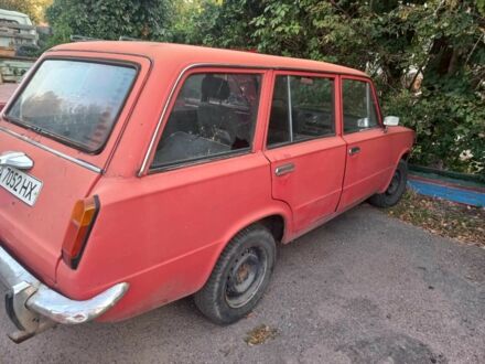ВАЗ 2102 1973 в Черкассах на Automoto.ua Красный ВАЗ 2102, объемом двигателя 1.2 л и пробегом 777 тыс. км за 400 $, фото 1 на Automoto.ua