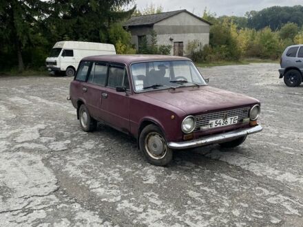 Красный ВАЗ 2102, объемом двигателя 1.2 л и пробегом 200 тыс. км за 250 $, фото 1 на Automoto.ua