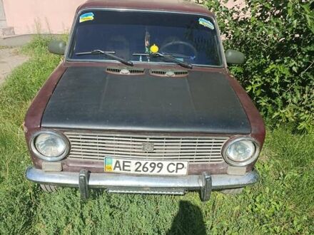 ВАЗ 2102 1974 у Харкові на Automoto.ua Червоний ВАЗ 2102, об'ємом двигуна 1.2 л та пробігом 264 тис. км за 1000 $, фото 1 на Automoto.ua
