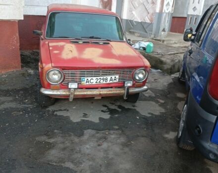 Красный ВАЗ 2102, объемом двигателя 1 л и пробегом 100 тыс. км за 228 $, фото 1 на Automoto.ua