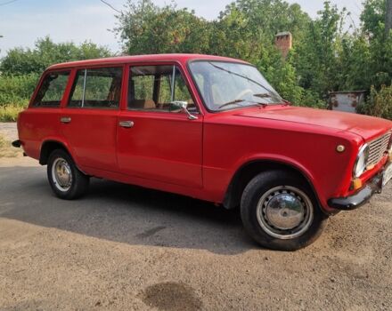 Красный ВАЗ 2102, объемом двигателя 1.2 л и пробегом 50 тыс. км за 1009 $, фото 1 на Automoto.ua