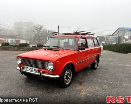 Красный ВАЗ 2102, объемом двигателя 1.2 л и пробегом 300 тыс. км за 500 $, фото 1 на Automoto.ua