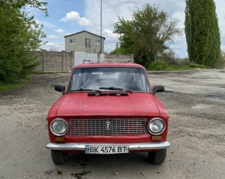 Красный ВАЗ 2102, объемом двигателя 0.13 л и пробегом 100 тыс. км за 650 $, фото 1 на Automoto.ua