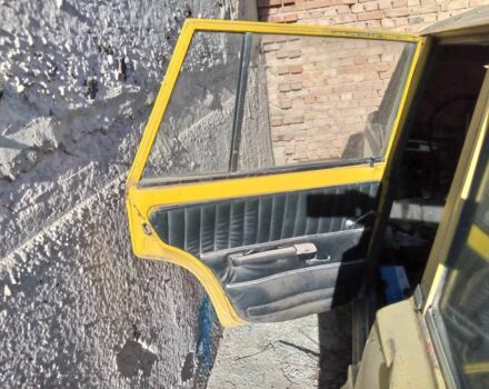 Желтый ВАЗ 2102, объемом двигателя 0 л и пробегом 300 тыс. км за 354 $, фото 1 на Automoto.ua